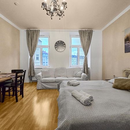 Davidov Stays Danube Viena Exterior foto